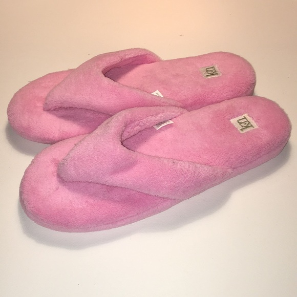 Macy’s Flip-Flop Slippers NWOT - Picture 3 of 8